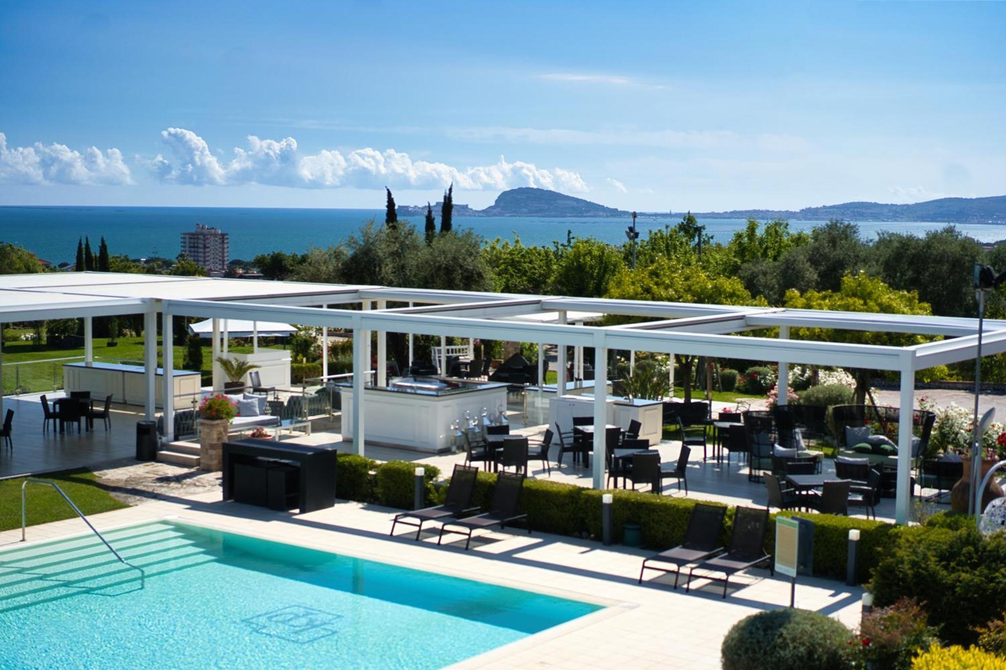 Kora Park Resort Formia Buitenkant foto